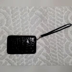 LIKE NEW WRIST CLUTCH